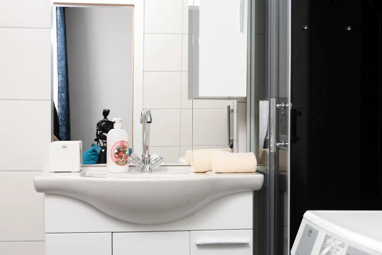 Brand-New Apartments On Shopping Street In Schoenbrunn With Lift Access Viena