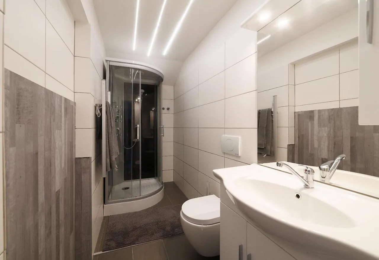 Brand-New Apartments On Shopping Street In Schoenbrunn With Lift Access Viena